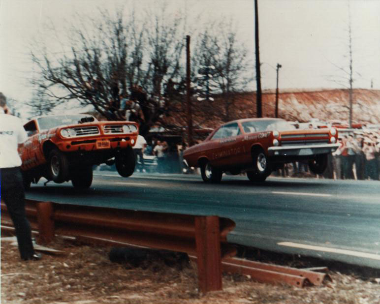 1963 Tameless Tiger Tempest Funny Car against Dyno Don